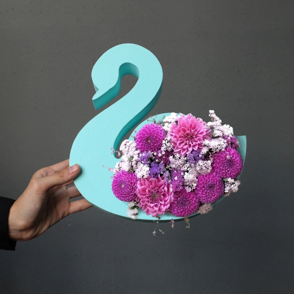 Коробка з пінопласту для квітів Лебідь